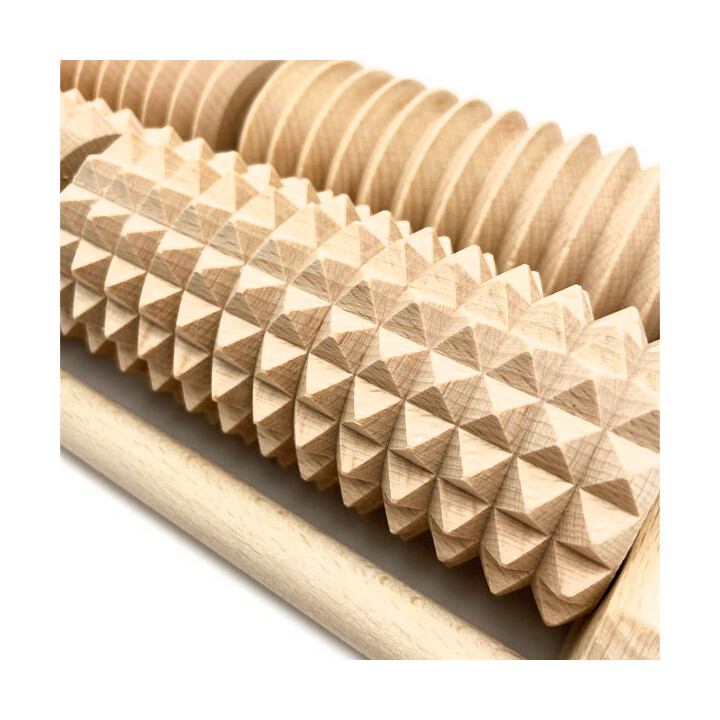 Kaksirivinen neljän rullan puinen jalkahierontalaite