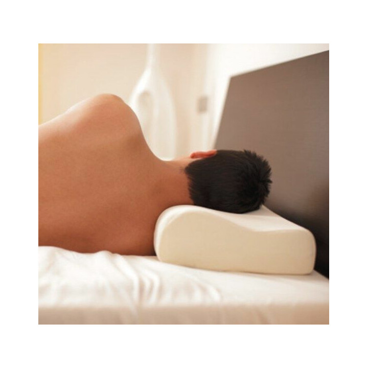 Ergonominen muistivaahtotyyny niskakipuun ja matkustamiseen