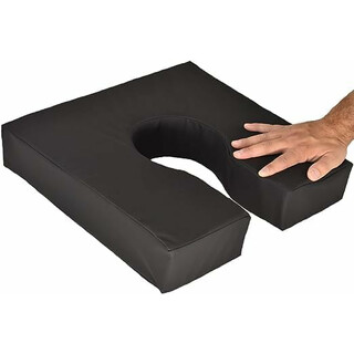 Trykaflastende kørestolshynde med ergonomisk skum og aftageligt betræk