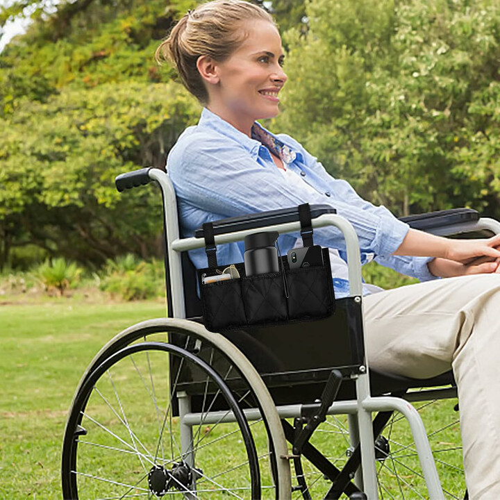 Kørestolsopbevaringspose med flere lommer og justerbar fastgørelse