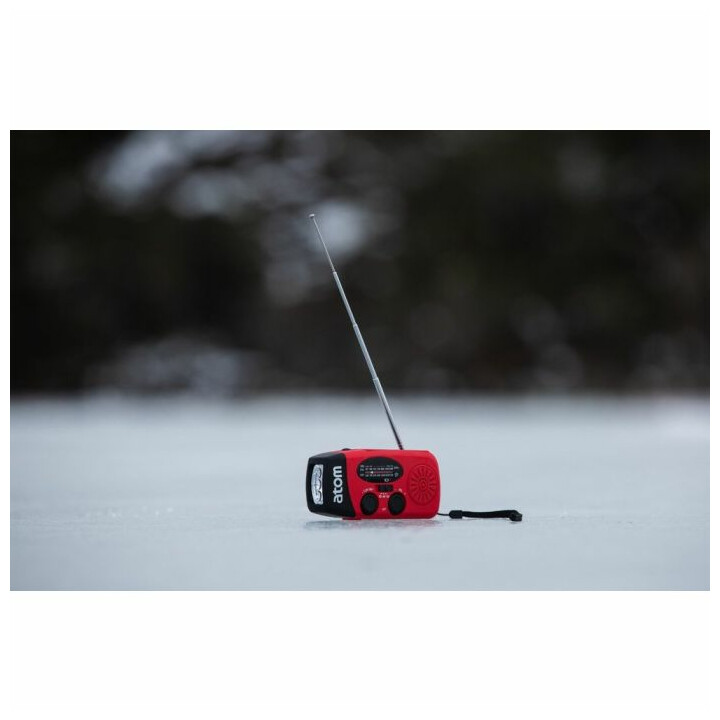 Nødradio med lys og flere strømmuligheder