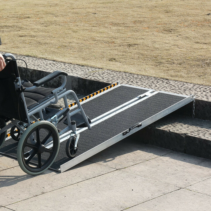Taitettava alumiininen pyörätuoliramppi 152 cm, liukuestepinta, kantavuus 363 kg, malli 12YUIHV0