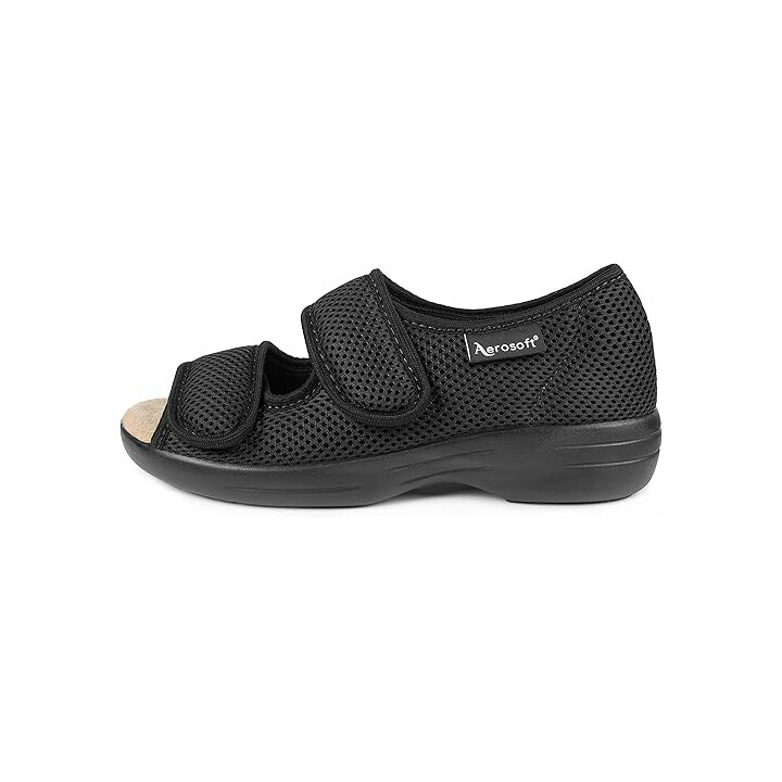 Tilpasningsvenlig sandal til følsomme fødder
