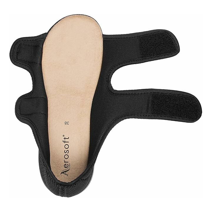 Tilpasningsvenlig sandal til følsomme fødder