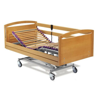 Sairaalasänky puisilla päädyillä ja säädöillä